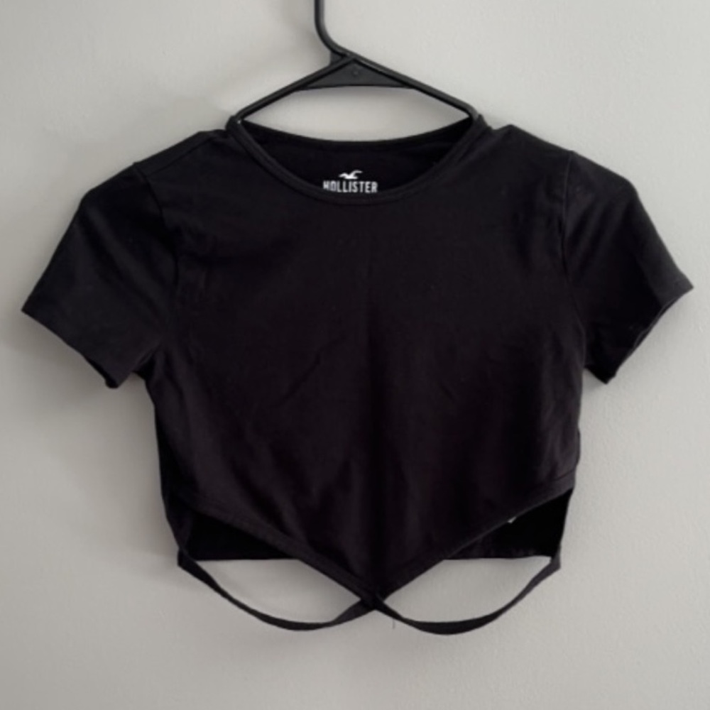 black Hollister baby tee w/ criss cross design !